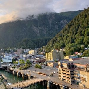 Meet your Posher, Cameron